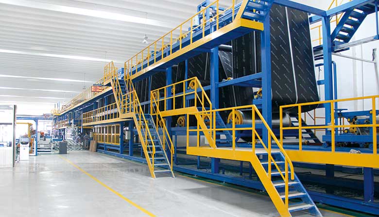 飛躍工廠生產(chǎn)線